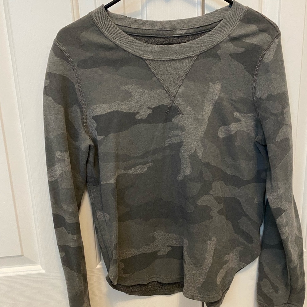 American eagle crewneck